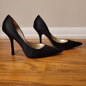 GUESS Black Pumps
